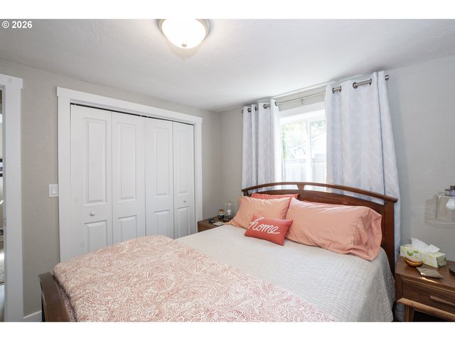 1161 W 18TH Ave, Eugene, OR 97402