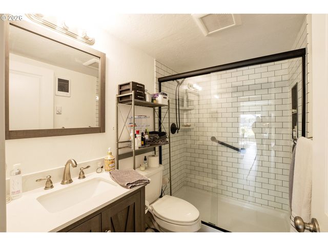 1161 W 18TH Ave, Eugene, OR 97402