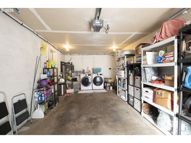 1161 W 18TH Ave, Eugene, OR 97402