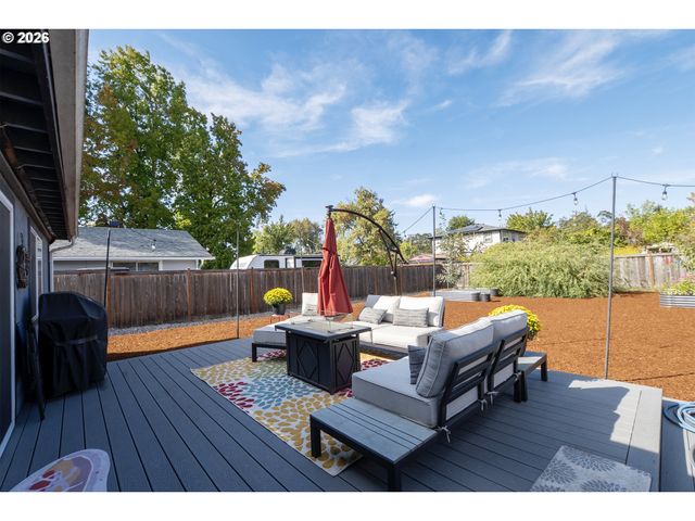 1161 W 18TH Ave, Eugene, OR 97402