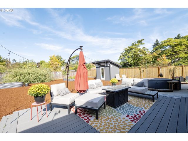 1161 W 18TH Ave, Eugene, OR 97402