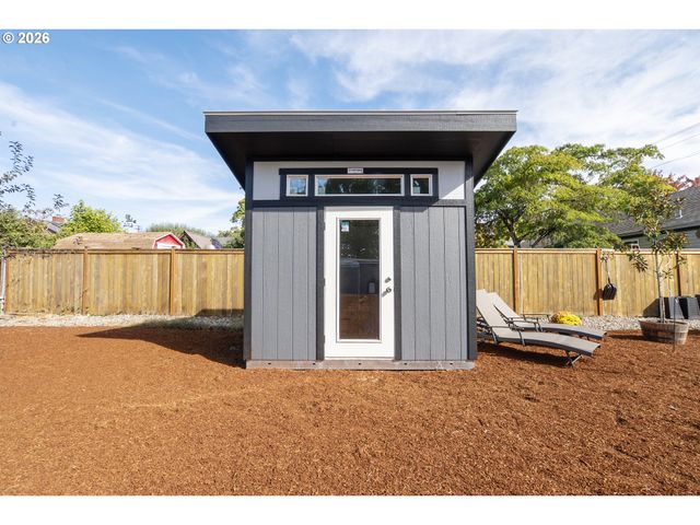 1161 W 18TH Ave, Eugene, OR 97402