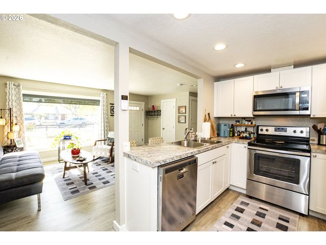 1161 W 18TH Ave, Eugene, OR 97402