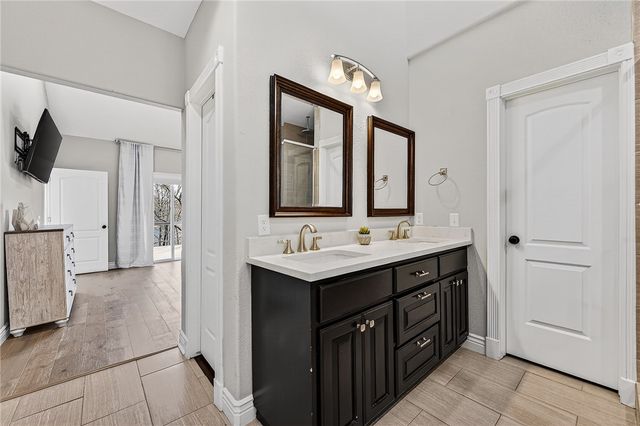 8354 Hopper Road, Rogers, AR 72756