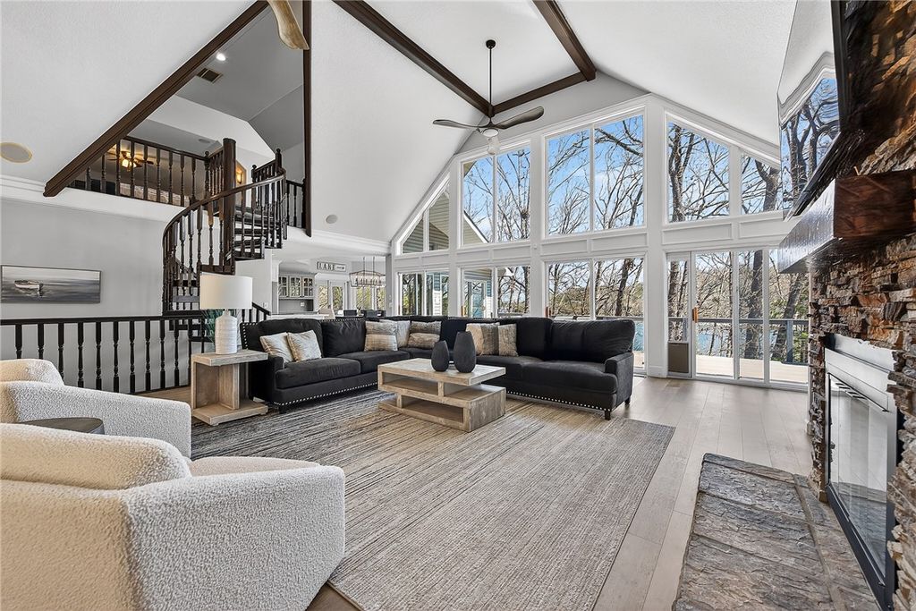 8354 Hopper Road, Rogers, AR 72756