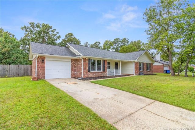 501 Woodberry Circle, Raeford, NC 28376