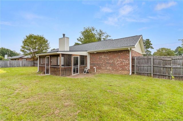501 Woodberry Circle, Raeford, NC 28376