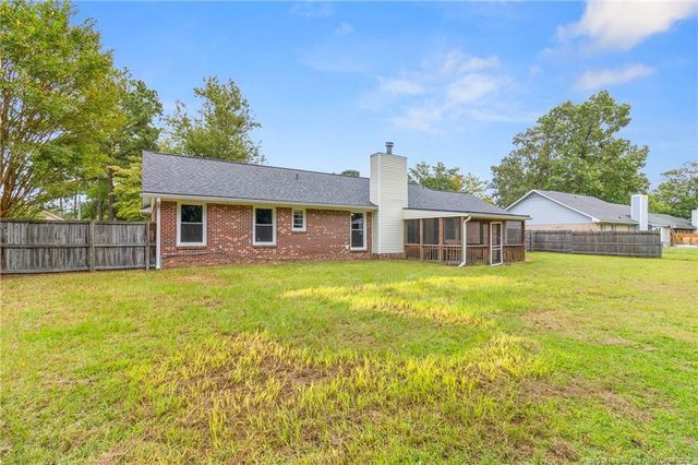 501 Woodberry Circle, Raeford, NC 28376