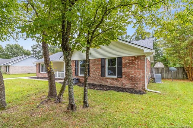 501 Woodberry Circle, Raeford, NC 28376