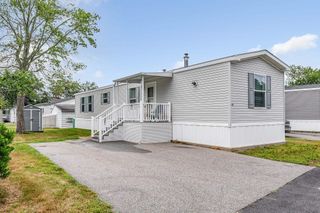 69 Caddy Drive, Salem, NH 03079