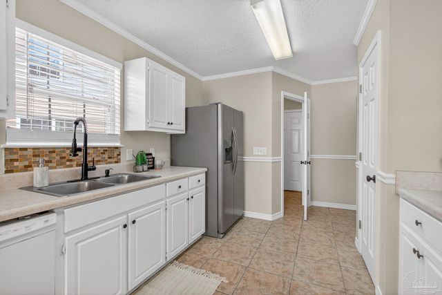 3280 Two Sisters Way, Pensacola, FL 32505