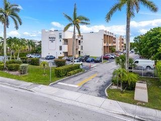 10900 SW 104th St 107, Miami, FL 33176