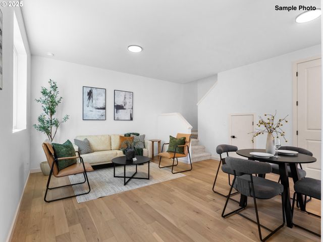 1058 Se Franklin St, Portland, OR 97202