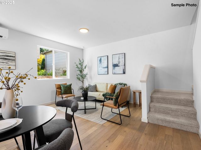 1058 Se Franklin St, Portland, OR 97202