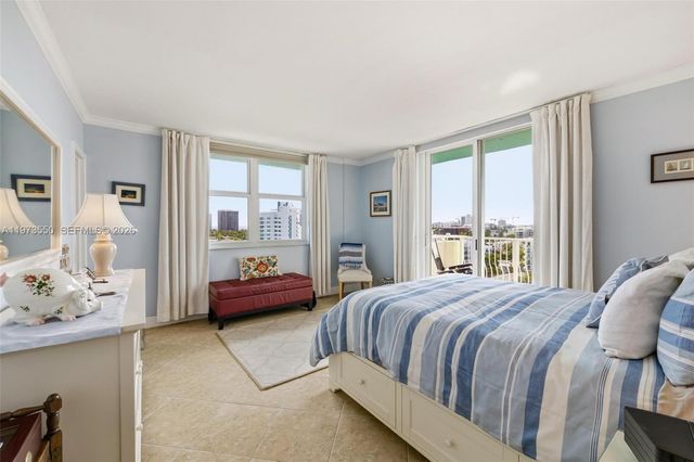 10350 W Bay Harbor Dr PH-H, Bay Harbor Islands, FL 33154