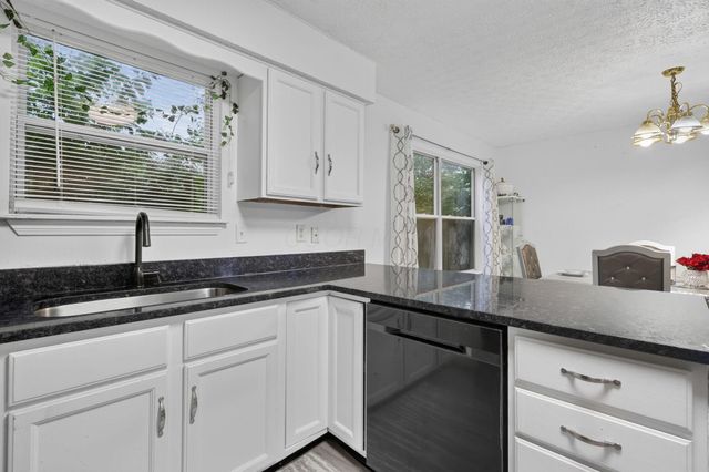 3601 Stonecross Lane, Hilliard, OH 43026