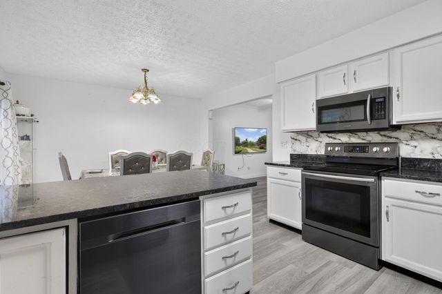 3601 Stonecross Lane, Hilliard, OH 43026