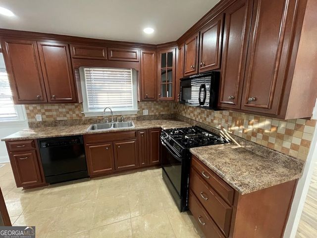 2311 Saint George Lane, Albany, GA 31707