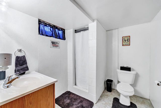 203 E GLENBROOK DRIVE, Pulaski, WI 54162