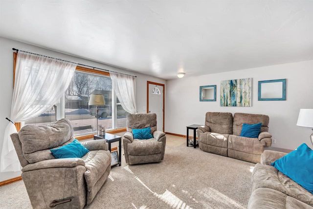 203 E GLENBROOK DRIVE, Pulaski, WI 54162