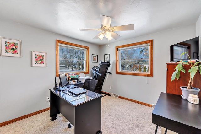 203 E GLENBROOK DRIVE, Pulaski, WI 54162