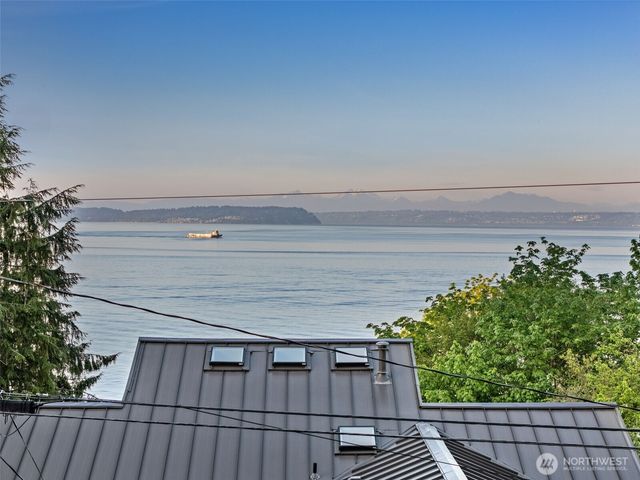 31698 Sunrise Beach Court NE, Kingston, WA 98346