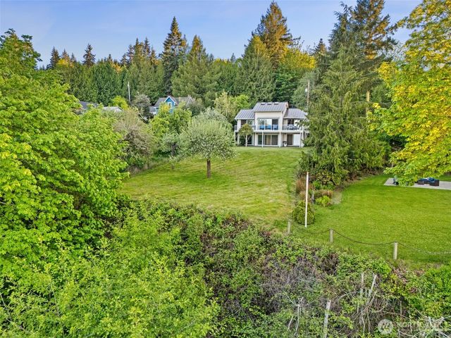 31698 Sunrise Beach Court NE, Kingston, WA 98346