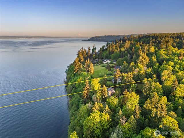 31698 Sunrise Beach Court NE, Kingston, WA 98346