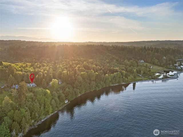 31698 Sunrise Beach Court NE, Kingston, WA 98346