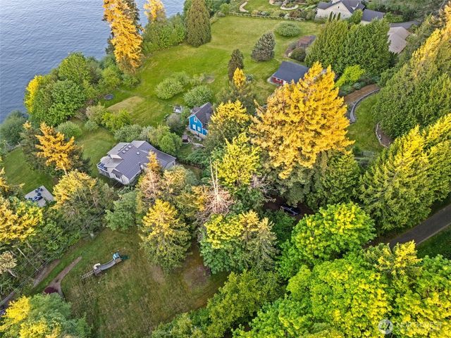 31698 Sunrise Beach Court NE, Kingston, WA 98346