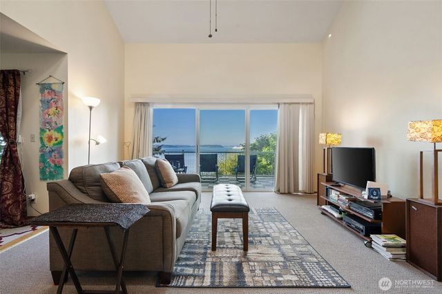 31698 Sunrise Beach Court NE, Kingston, WA 98346