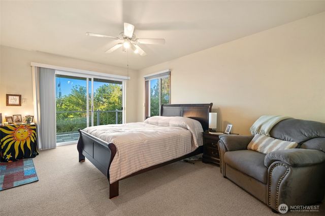 31698 Sunrise Beach Court NE, Kingston, WA 98346