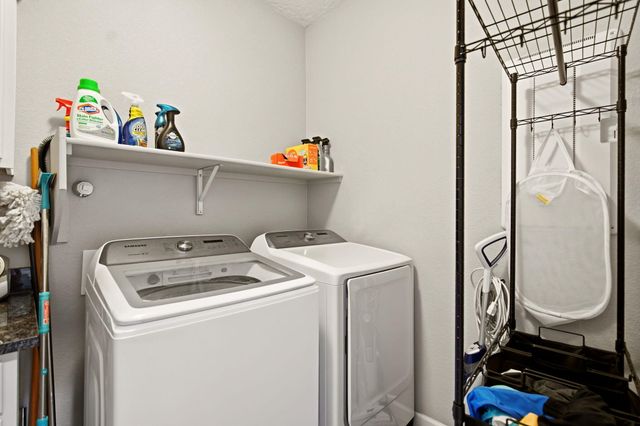 9015 Retablo Road NW, Albuquerque, NM 87120