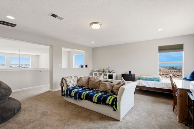 9015 Retablo Road NW, Albuquerque, NM 87120