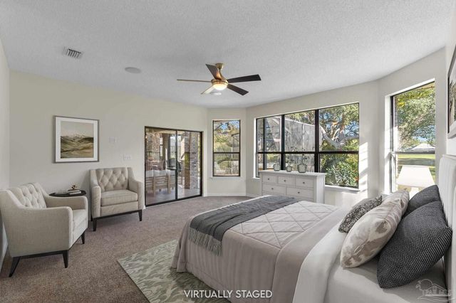 2660 Masters Blvd, Navarre, FL 32566