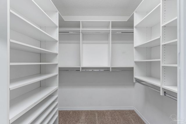 2660 Masters Blvd, Navarre, FL 32566