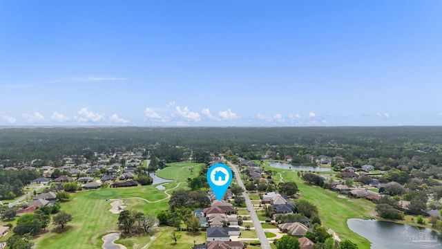 2660 Masters Blvd, Navarre, FL 32566