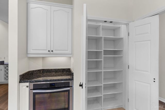 2660 Masters Blvd, Navarre, FL 32566