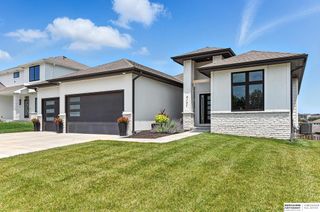8137 S 197th Avenue, Gretna, NE 68028
