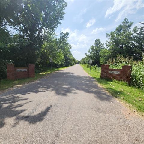1378 Heartwood Drive, Blanchard, OK 73010
