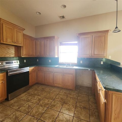 1378 Heartwood Drive, Blanchard, OK 73010