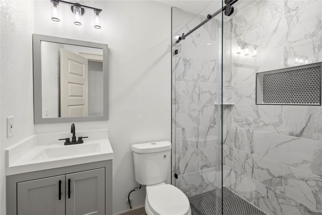 3435 Poinsettia Drive, Dallas, TX 75211