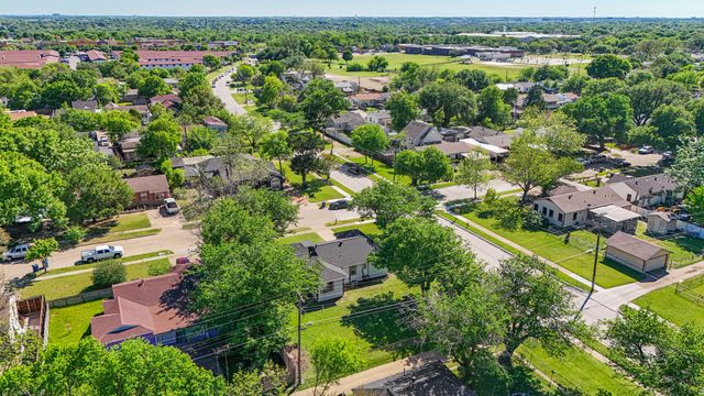 3435 Poinsettia Drive, Dallas, TX 75211