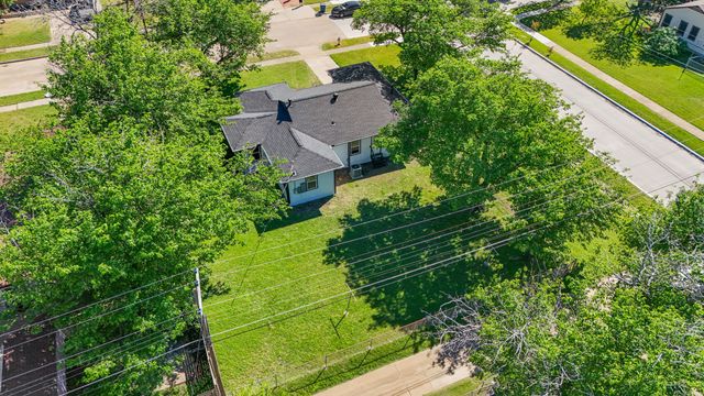 3435 Poinsettia Drive, Dallas, TX 75211