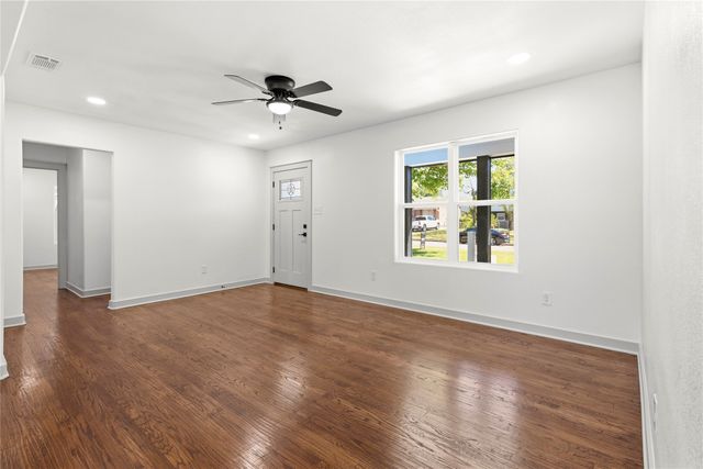 3435 Poinsettia Drive, Dallas, TX 75211