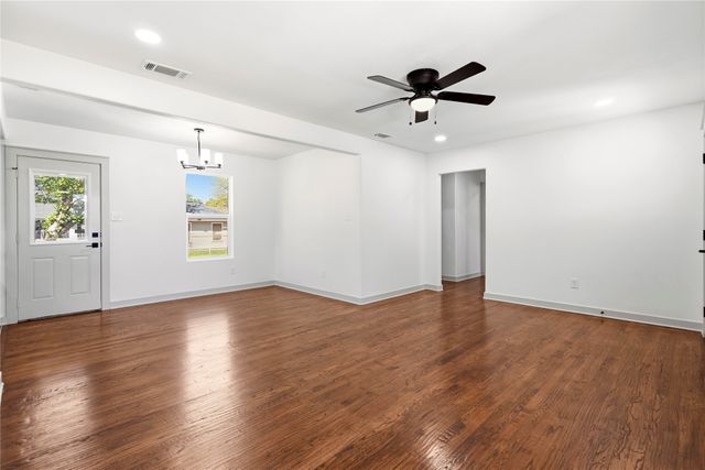 3435 Poinsettia Drive, Dallas, TX 75211