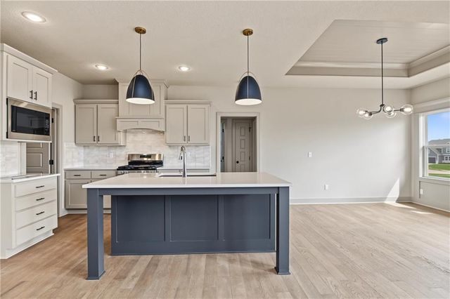 23903 Clear Creek Parkway, Shawnee, KS 66226