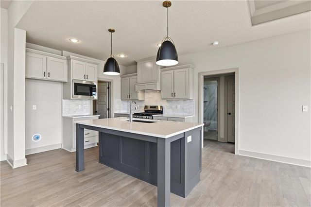 23903 Clear Creek Parkway, Shawnee, KS 66226
