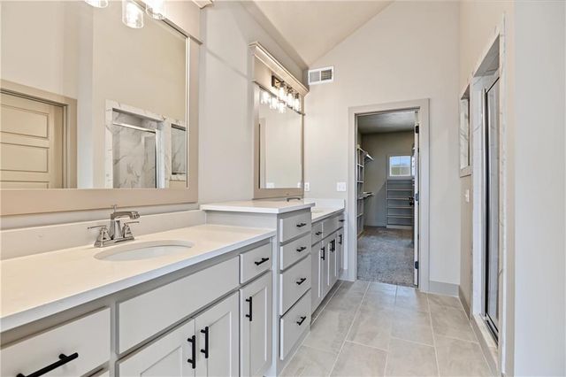 23903 Clear Creek Parkway, Shawnee, KS 66226