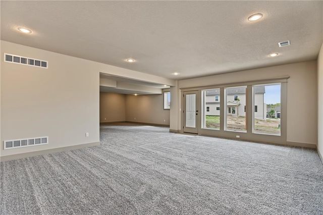 23903 Clear Creek Parkway, Shawnee, KS 66226